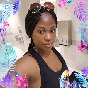 Meet your Posher, Whitney